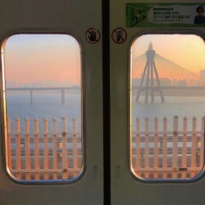 欧洲男青年撒尿自慰Gay
