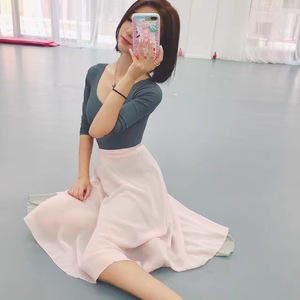 欧洲男青年撒尿自慰Gay
